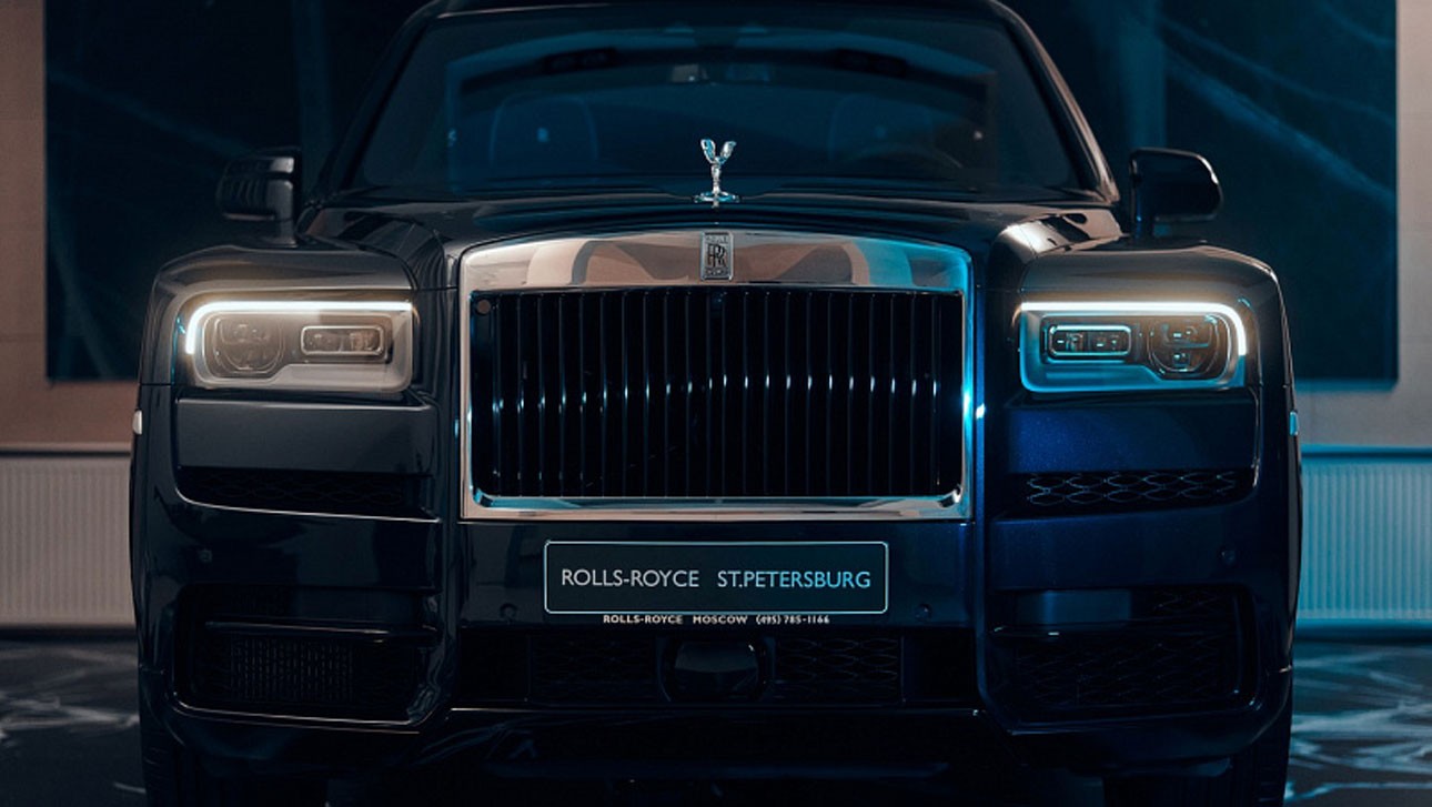 Rolls-Royce представил эксклюзивный Cullinan Frozen Lakes в Северной столице