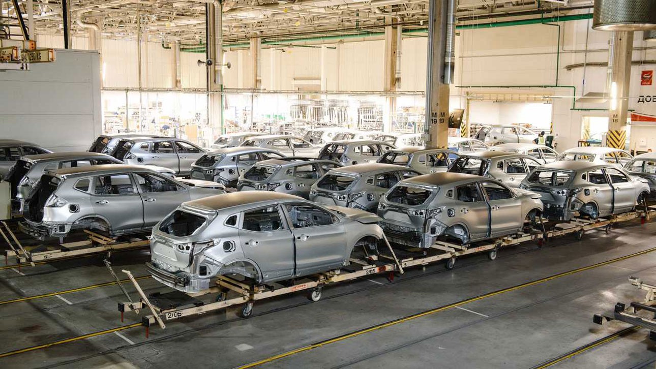 Компании Toyota и Nissan собираются возобновить производство в России до конца апреля текущего года
