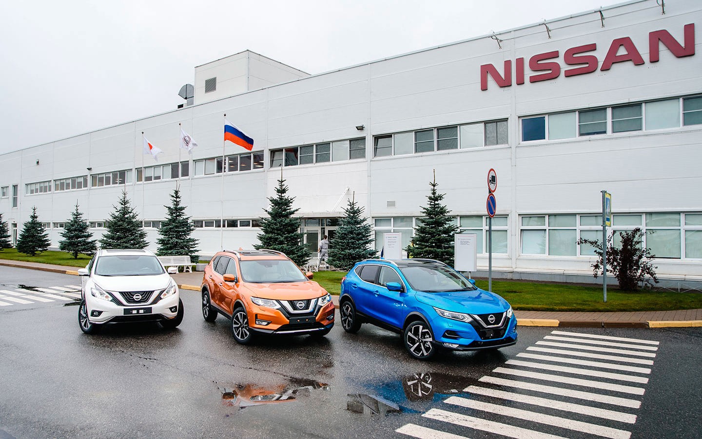 Nissan принял решение по работе завода в Петербурге