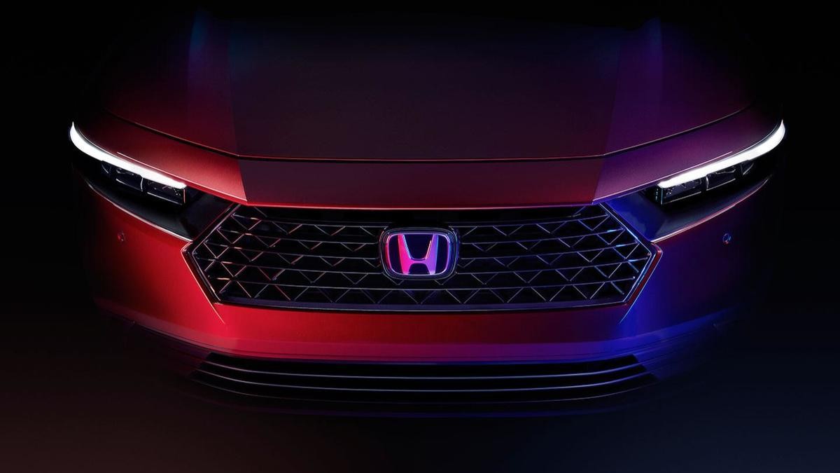 Новая, спортивная, агрессивная – такой выйдет Honda Accord одиннадцатого поколения