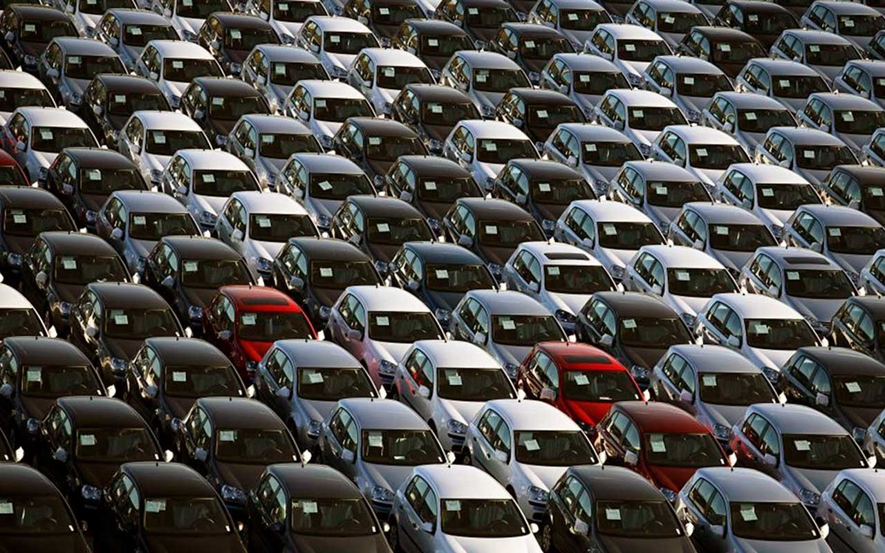 Объем продаж автомобилей импортного производства в России в 2022 году увеличился на четверть