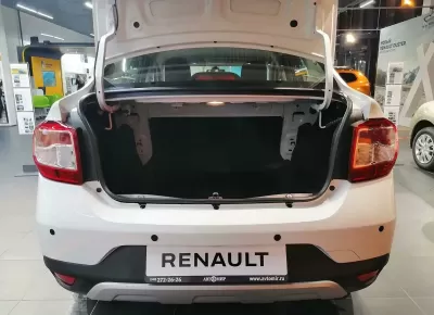 Фото Renault Logan