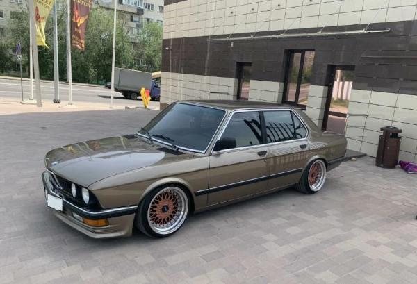 BMW 5 серия, 1984 год выпуска с двигателем Бензин, 1 090 000 RUB в г. Волгоград