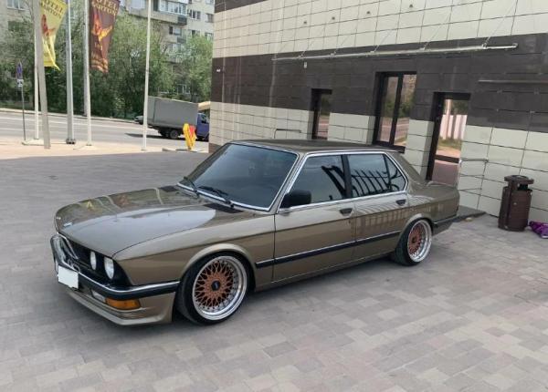 BMW 5 серия, 1984 год выпуска с двигателем Бензин, 1 090 000 RUB в г. Волгоград