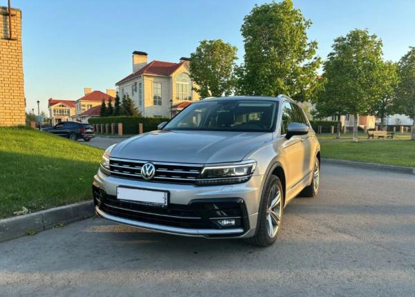 Volkswagen Tiguan, 2018 год выпуска с двигателем Бензин, 3 300 000 RUB в г. Саратов