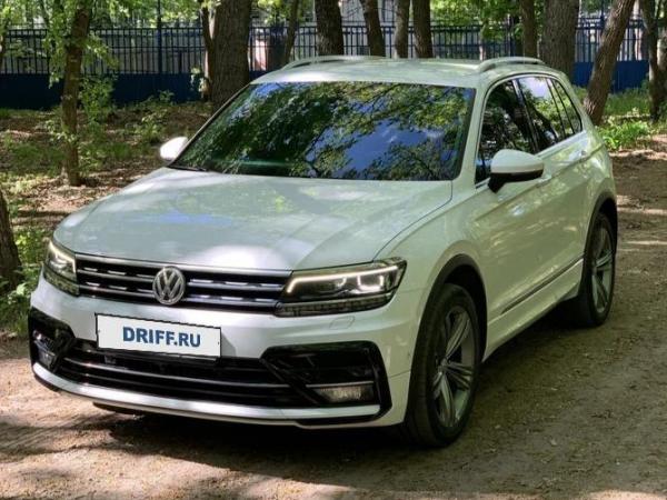 Volkswagen Tiguan, 2019 год выпуска с двигателем Бензин, 3 920 000 RUB в г. Саратов