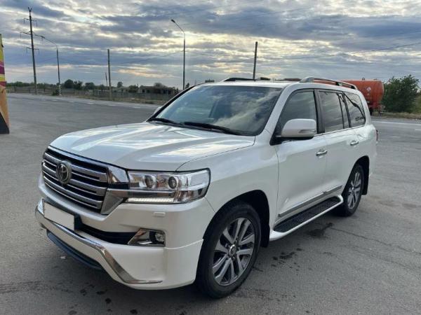 Toyota Land Cruiser, 2017 год выпуска с двигателем Дизель, 8 500 000 RUB в г. Волгоград