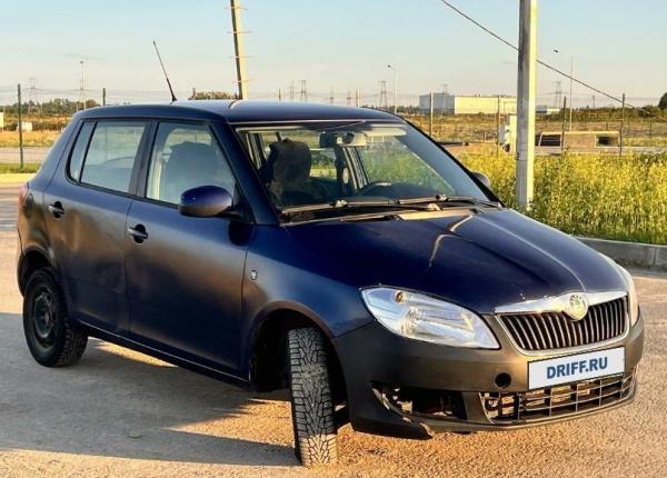 Skoda Fabia, 2010 год выпуска с двигателем Бензин, 300 000 RUB в г. Санкт-Петербург