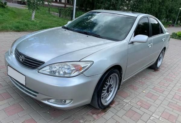 Toyota Camry, 2002 год выпуска с двигателем Бензин, 900 000 RUB в г. Омск