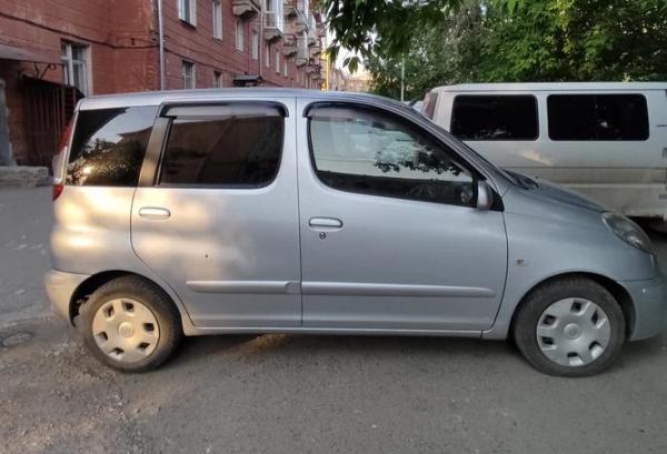 Toyota Funcargo, 2004 год выпуска с двигателем Бензин, 595 000 RUB в г. Красноярск