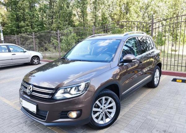 Volkswagen Tiguan, 2016 год выпуска с двигателем Бензин, 2 500 000 RUB в г. Воронеж