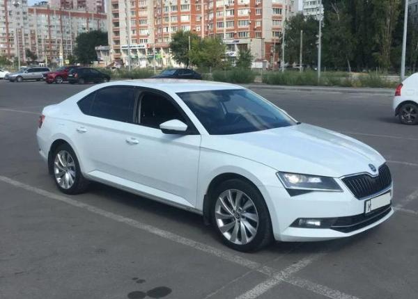 Skoda Superb, 2015 год выпуска с двигателем Бензин, 2 000 000 RUB в г. Воронеж