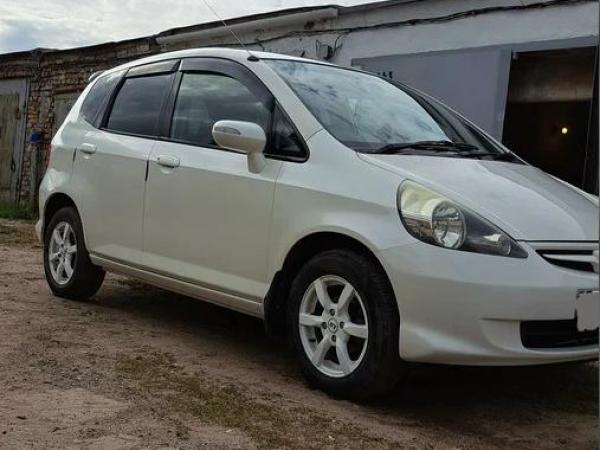 Honda Fit, 2007 год выпуска с двигателем Бензин, 595 000 RUB в г. Омск