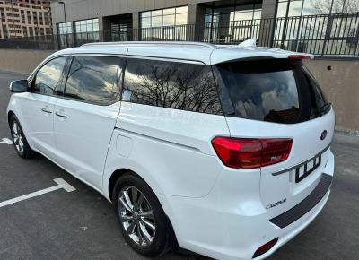 Фото Kia Carnival