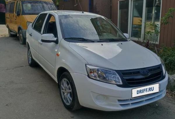 LADA (ВАЗ) Granta, 2012 год выпуска с двигателем Бензин, 250 000 RUB в г. Саратов