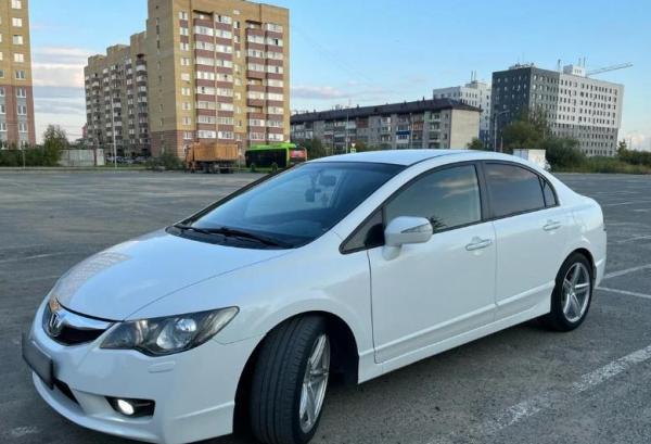 Honda Civic, 2011 год выпуска с двигателем Бензин, 1 400 000 RUB в г. Тюмень