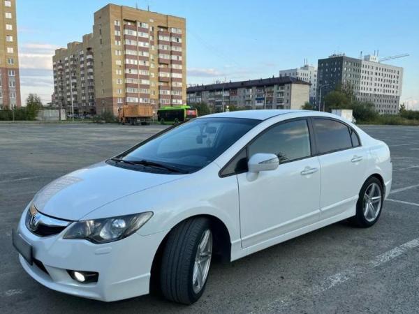 Honda Civic, 2011 год выпуска с двигателем Бензин, 1 400 000 RUB в г. Тюмень