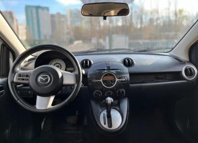 Фото Mazda 2