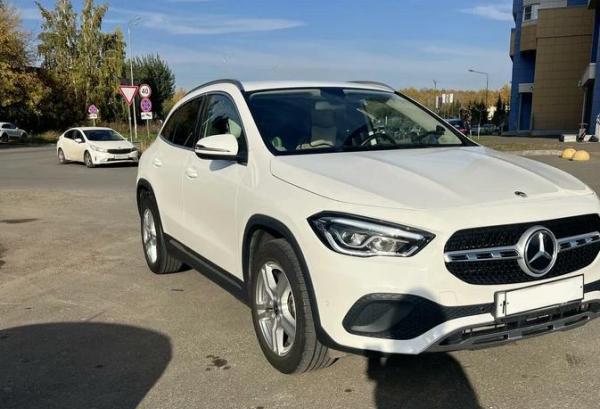 Mercedes-Benz GLA, 2020 год выпуска с двигателем Бензин, 3 850 000 RUB в г. Казань