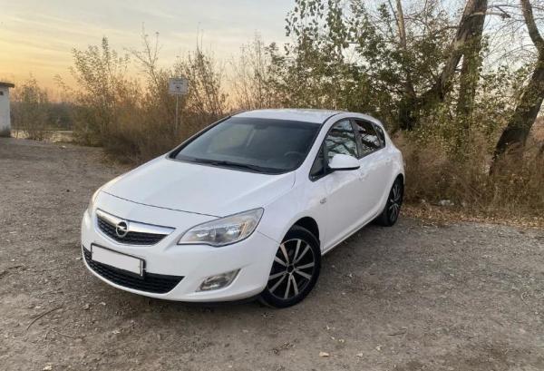 Opel Astra, 2010 год выпуска с двигателем Бензин, 970 000 RUB в г. Красноярск