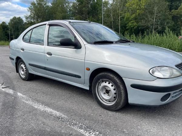 Renault Megane, 2001 год выпуска с двигателем Бензин, 330 000 RUB в г. Казань