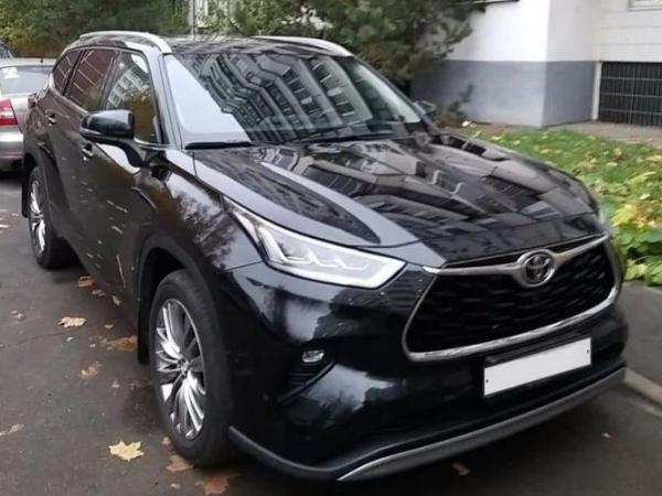 Toyota Highlander, 2023 год выпуска с двигателем Бензин, 6 350 000 RUB в г. Москва