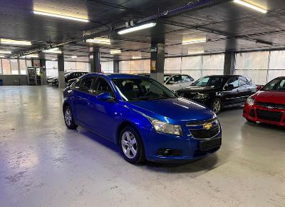 Фото Chevrolet Cruze