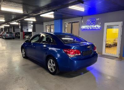 Фото Chevrolet Cruze