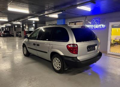 Фото Dodge Caravan