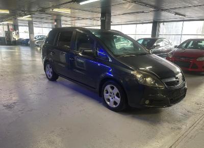 Фото Opel Zafira