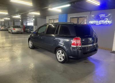 Фото Opel Zafira