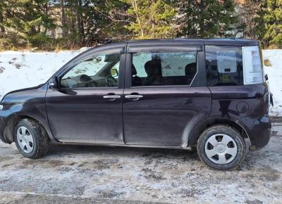 Фото Toyota Sienta