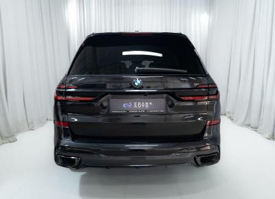 Фото BMW X7