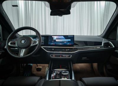 Фото BMW X7