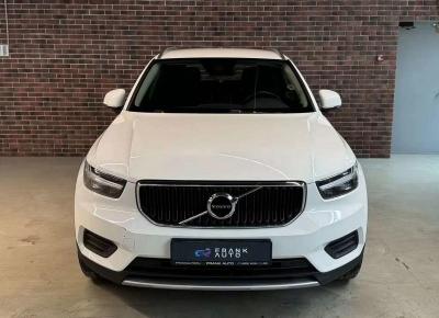 Фото Volvo XC40