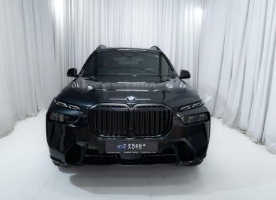 Фото BMW X7