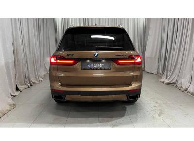 Фото BMW X7