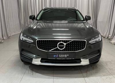 Фото Volvo V90 Cross Country