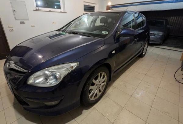 Hyundai i30, 2011 год выпуска с двигателем Бензин, 760 000 RUB в г. Москва