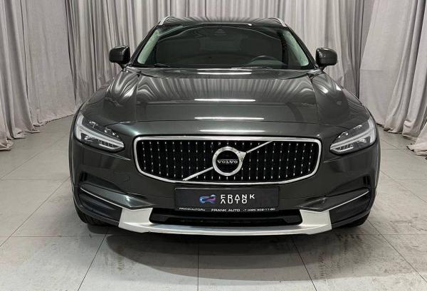 Volvo V90 Cross Country, 2018 год выпуска с двигателем Бензин, 3 400 000 RUB в г. Москва