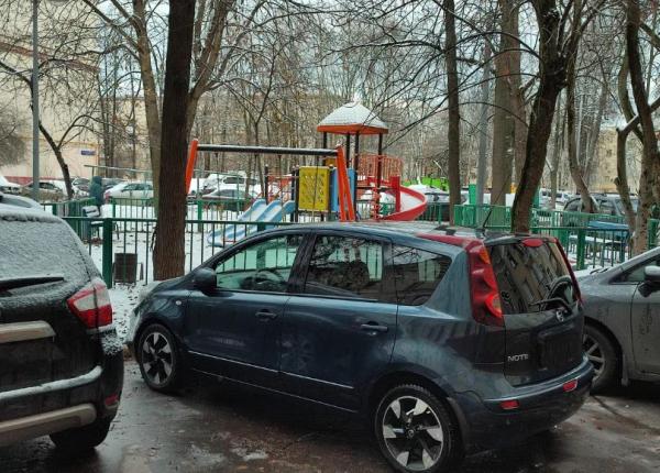 Nissan Note, 2012 год выпуска с двигателем Бензин, 900 000 RUB в г. Москва