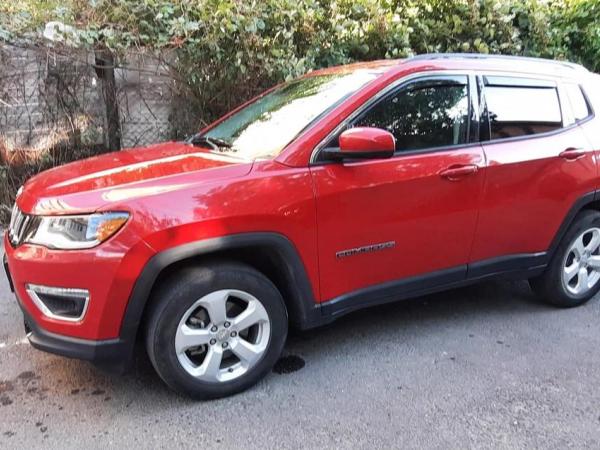 Jeep Compass, 2018 год выпуска с двигателем Бензин, 2 450 000 RUB в г. Москва