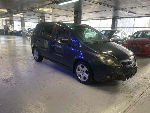 Opel Zafira, 2006 год выпуска с двигателем Бензин, 580 000 RUB в г. Москва