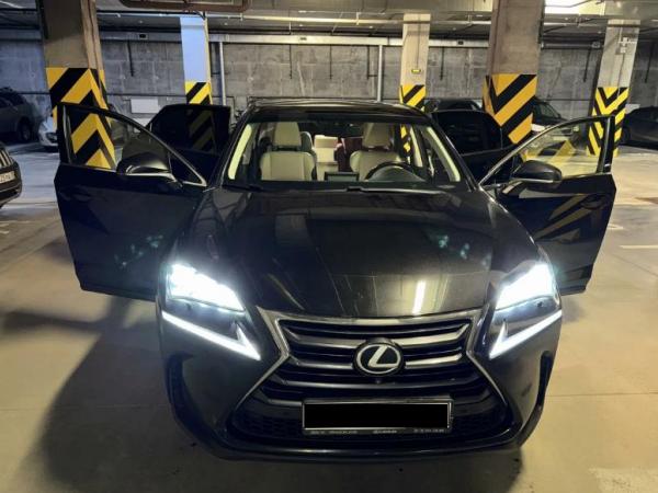 Lexus NX, 2015 год выпуска с двигателем Бензин, 3 500 000 RUB в г. Санкт-Петербург