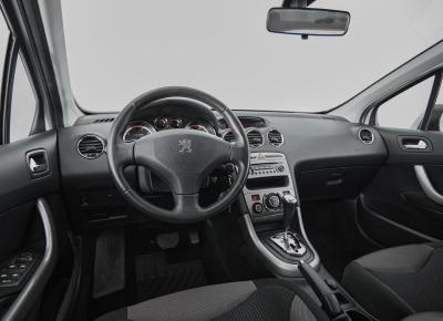 Фото Peugeot 308