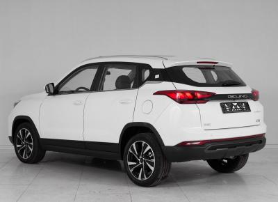 Фото BAIC X35