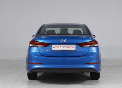 Фото Hyundai Elantra