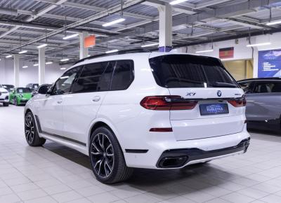 Фото BMW X7