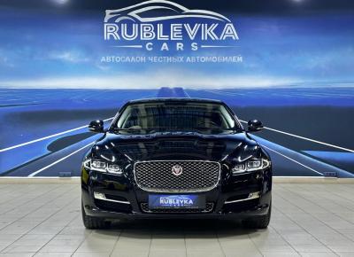 Фото Jaguar XJ