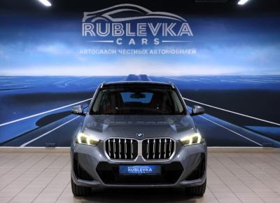 Фото BMW X1